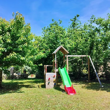 De La Peyre Et Du Causse Дом отдыха *